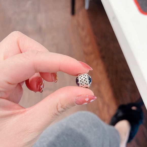 Pandora limited edition Sparkling Dark Blue crystal Charm /NWT - Picture 5 of 5